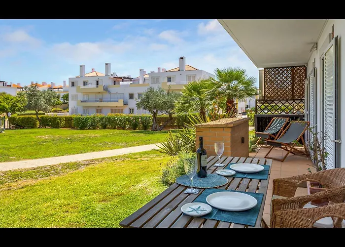 Apartment Garden By The Sea - Palmtree Place *