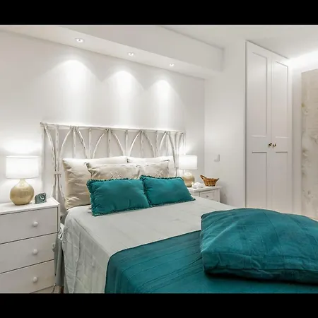 Garden By The Sea - Palmtree Place